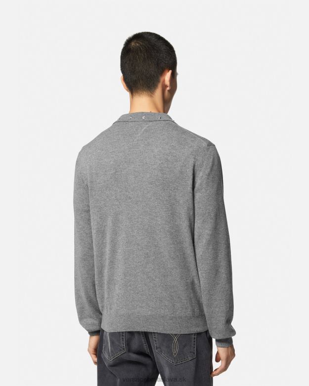 oblečenie X8X8P1348 Versace špirálový polo sveter s cvočkami sivá muži