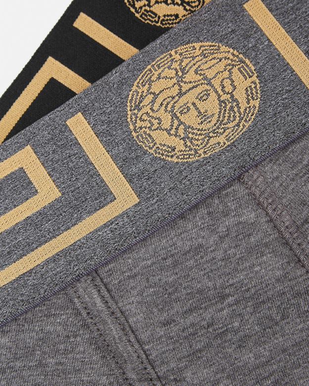 spodná bielizeň a plážové oblečenie X8X8P1764 Versace greca border dlhé kufre 2-bal šedá a čierna muži