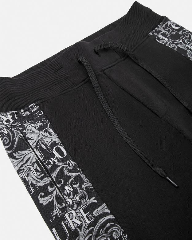 oblečenie X8X8P2426 Versace tepláky s logom couture čierna muži