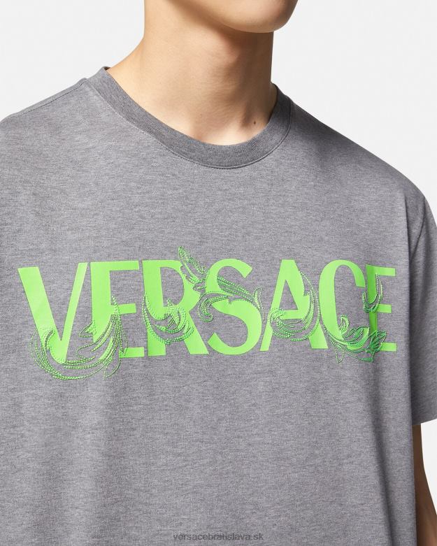 oblečenie X8X8P1410 Versace tričko s vyšívaným logom barocco sivá muži