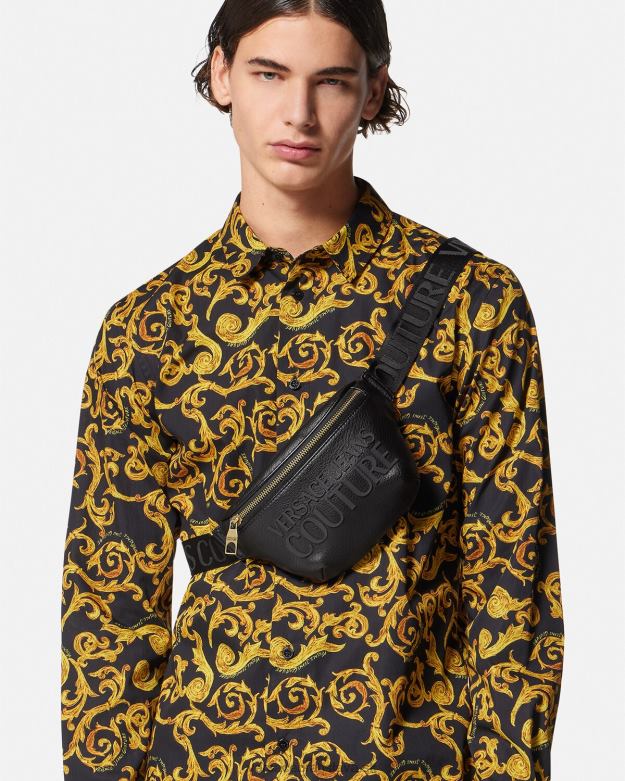 tašky X8X8P2471 Versace taška na opasok s logom čierna muži