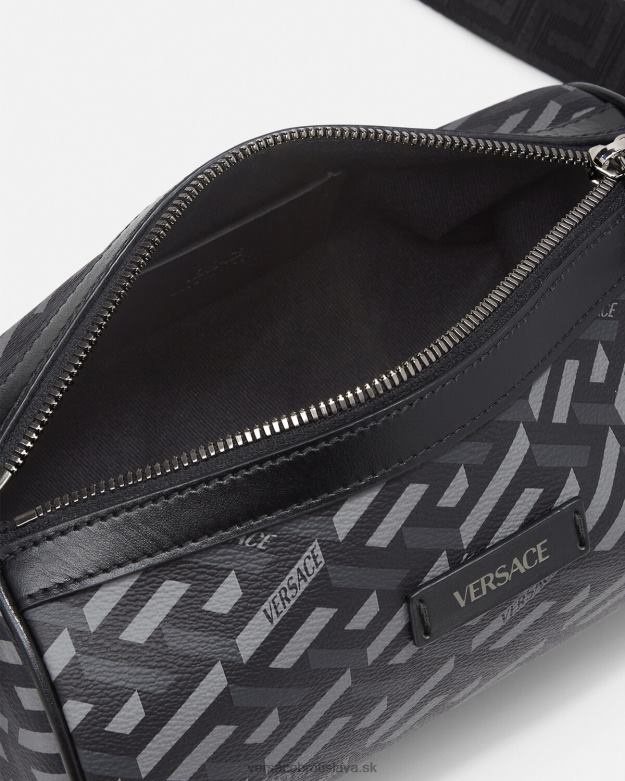 tašky X8X8P1485 Versace crossbody kabelka s podpisom la greca čierna a sivá muži